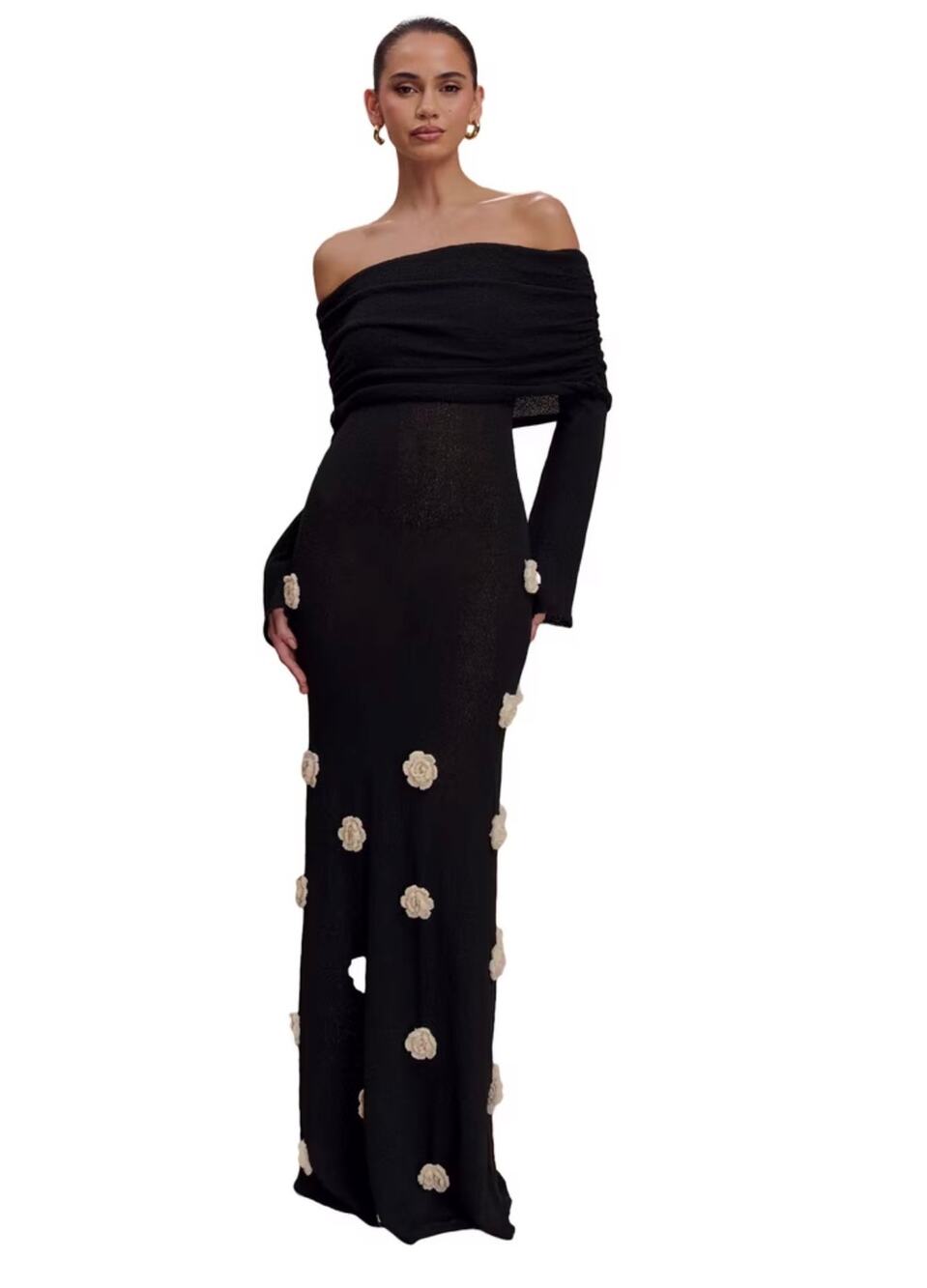 Meshki Kiki
Off Shoulder Knit Rose Maxi Dress - Black/White